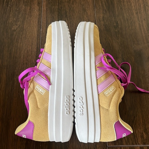 NWT ADIDAS COURT BOLD SHOES! - Picture 11 of 13